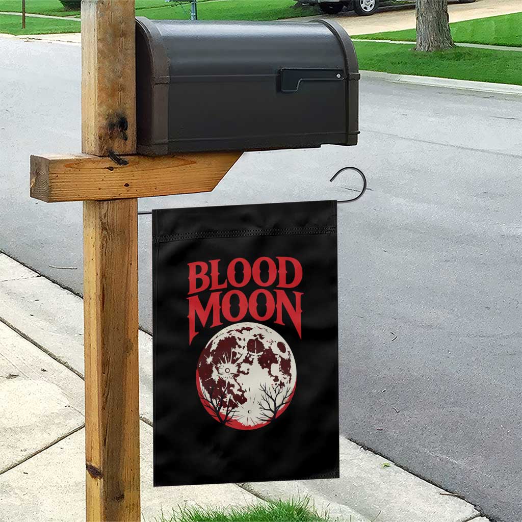 Retro Blood Moon Graphic Garden Flag Mystic Celestial Gothic Astronomy Art