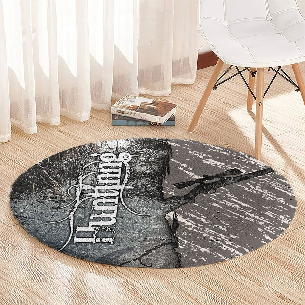 Hunting Rifle Round Carpet Grunge Wilderness Marsh Scene with Rustic Outdoor