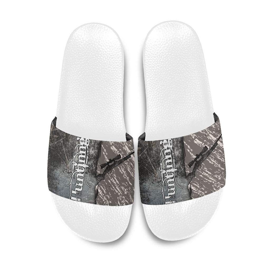 Hunting Rifle Slide Sandals Grunge Wilderness Marsh Scene with Rustic Outdoor
