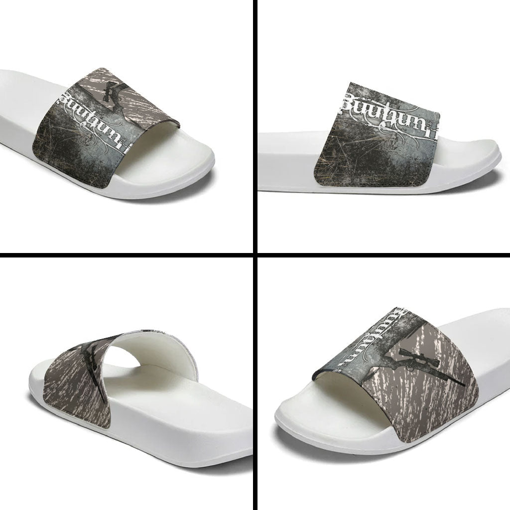 Hunting Rifle Slide Sandals Grunge Wilderness Marsh Scene with Rustic Outdoor