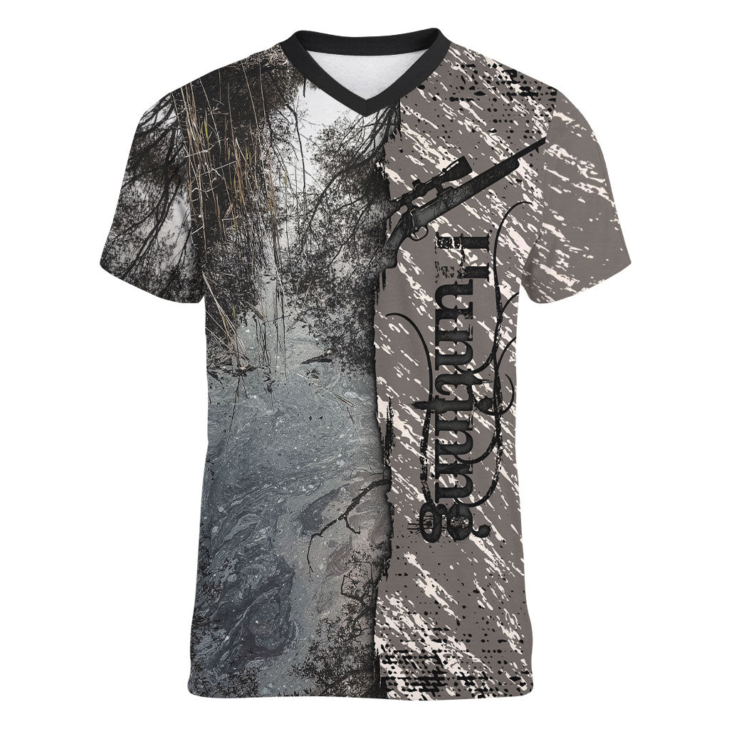 Hunting Rifle Women V-Neck T-Shirt Grunge Wilderness Marsh Scene with Rustic Outdoor
