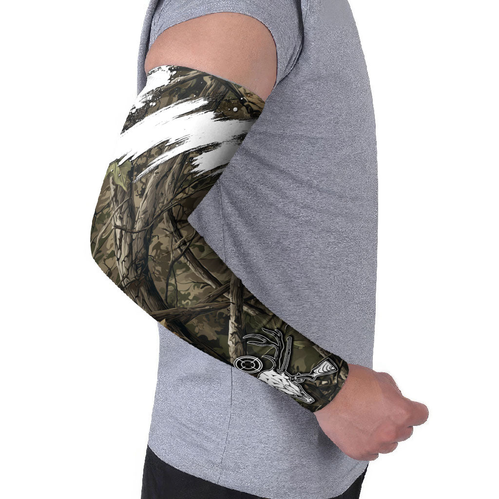 Deer Skull Hunting Arm Sleeves Camo Forest Grunge Buck Skull Crossed Rifles Target