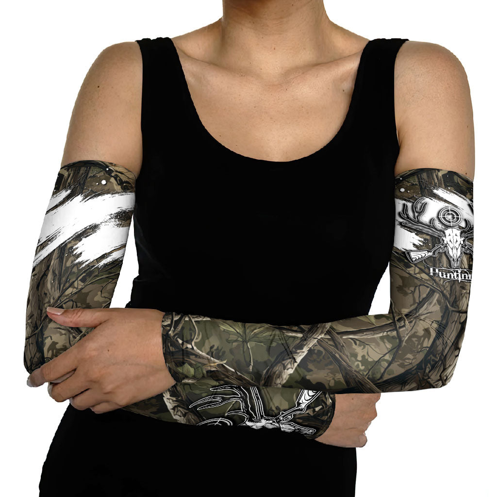 Deer Skull Hunting Arm Sleeves Camo Forest Grunge Buck Skull Crossed Rifles Target