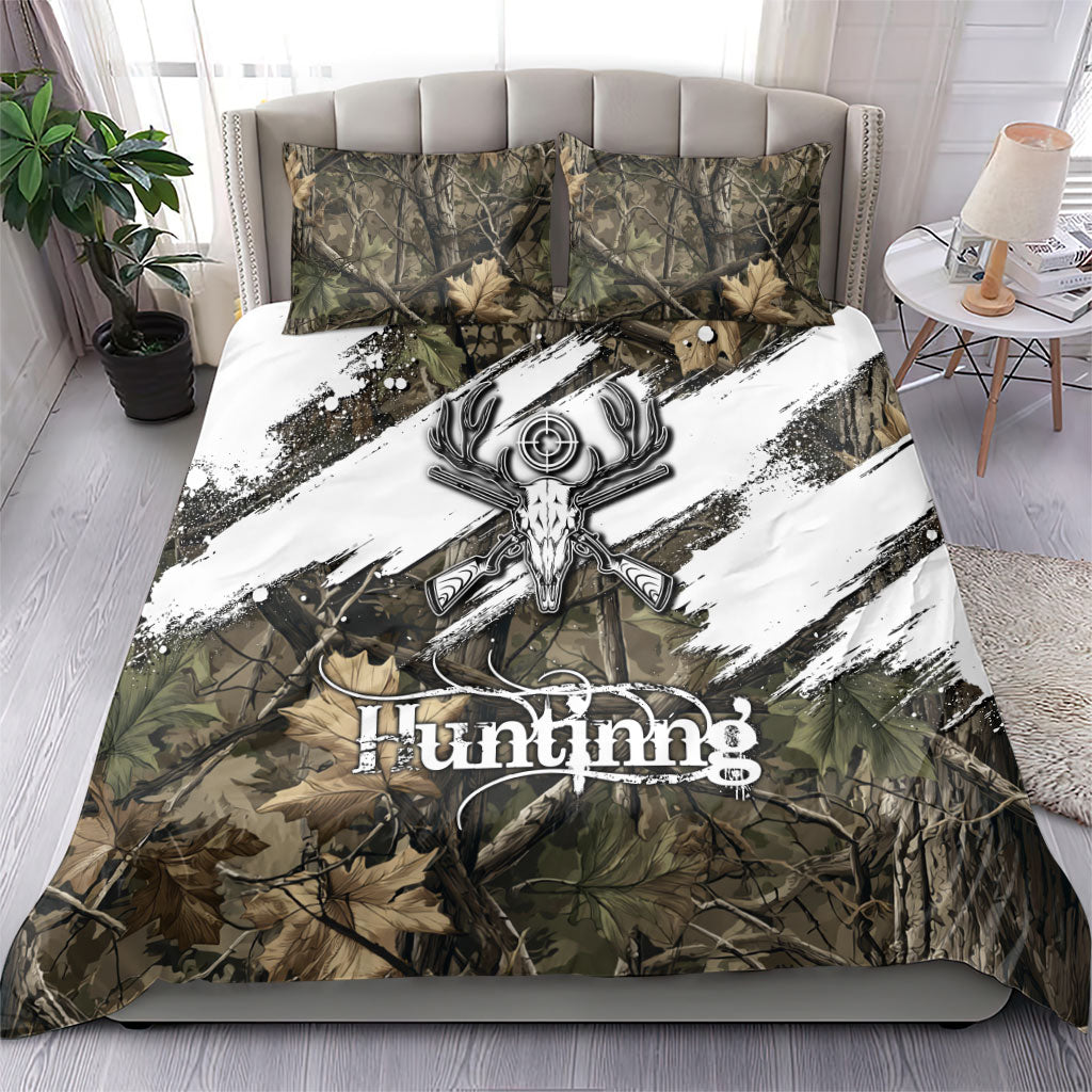 Deer Skull Hunting Bedding Set Camo Forest Grunge Buck Skull Crossed Rifles Target