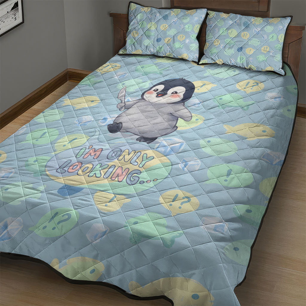 Sneaky Flipper Cute Penguin Holding Knife Quilt Bed Set Funny Chibi Penguin Graphic With Ice And Fish Pattern