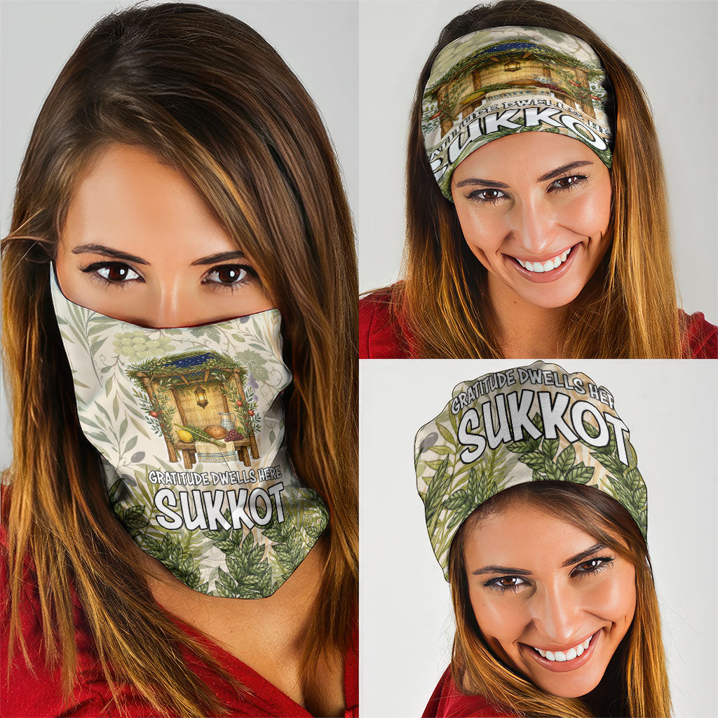 Sukkot Neck Gaiter Jewish Holiday Gratitude Dwells Here - Vintage Botanical Sukkah