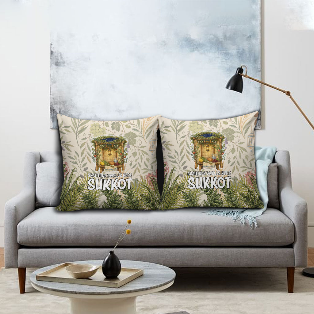 Sukkot Pillow Cover Jewish Holiday Gratitude Dwells Here - Vintage Botanical Sukkah
