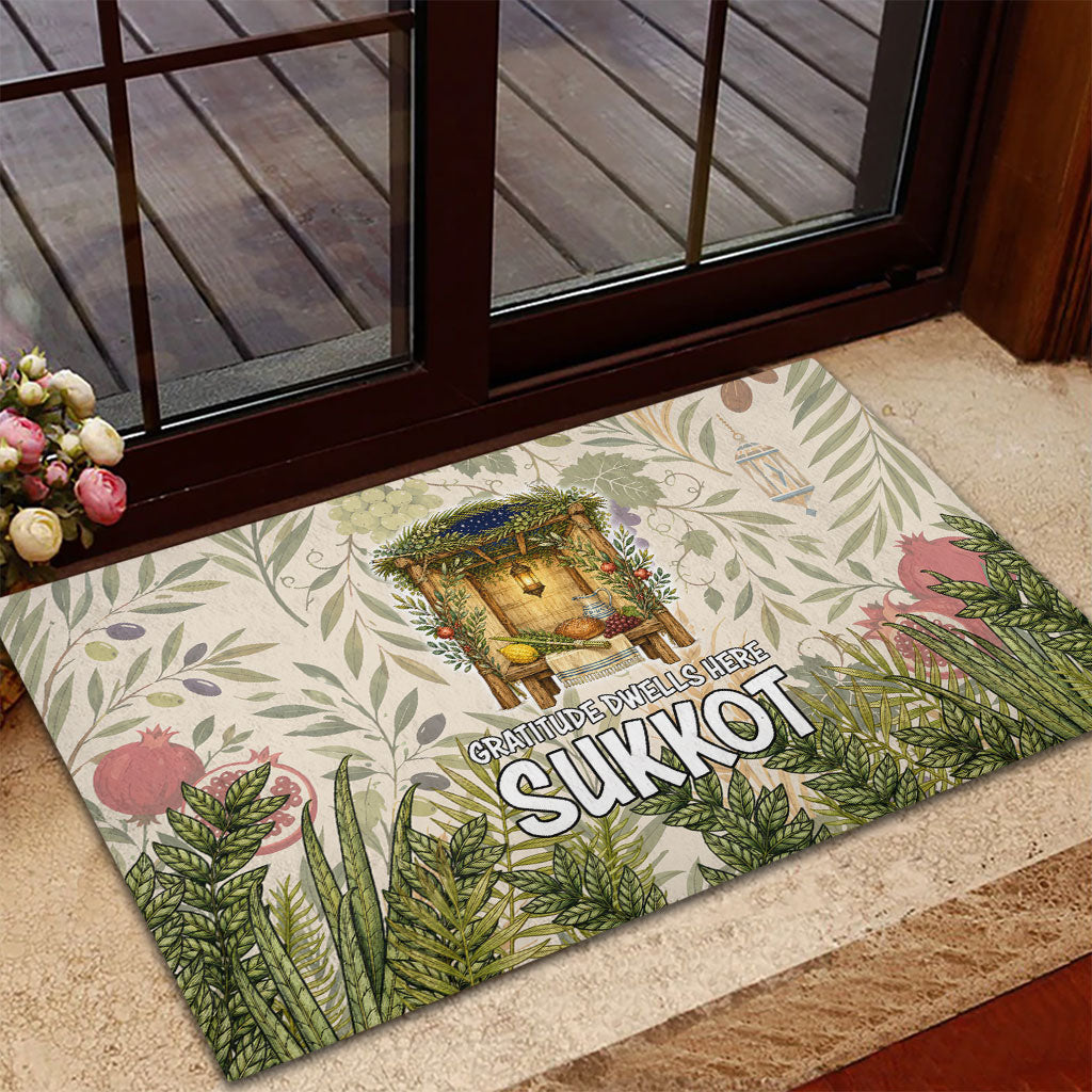 Sukkot Rubber Doormat Jewish Holiday Gratitude Dwells Here - Vintage Botanical Sukkah