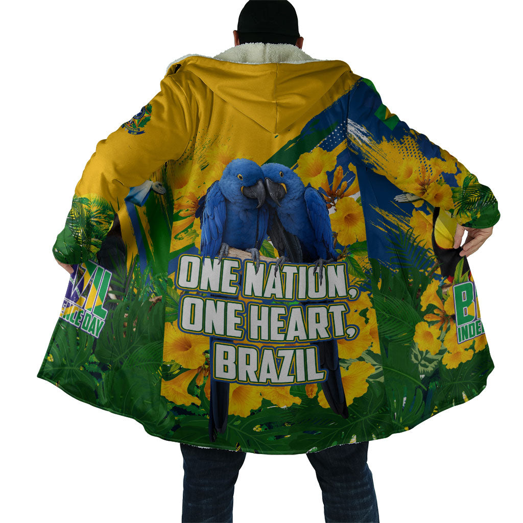 Brazil Independence Day Cloak One Nation One Heart - Tropical Toucan Macaw Christ Redeemer