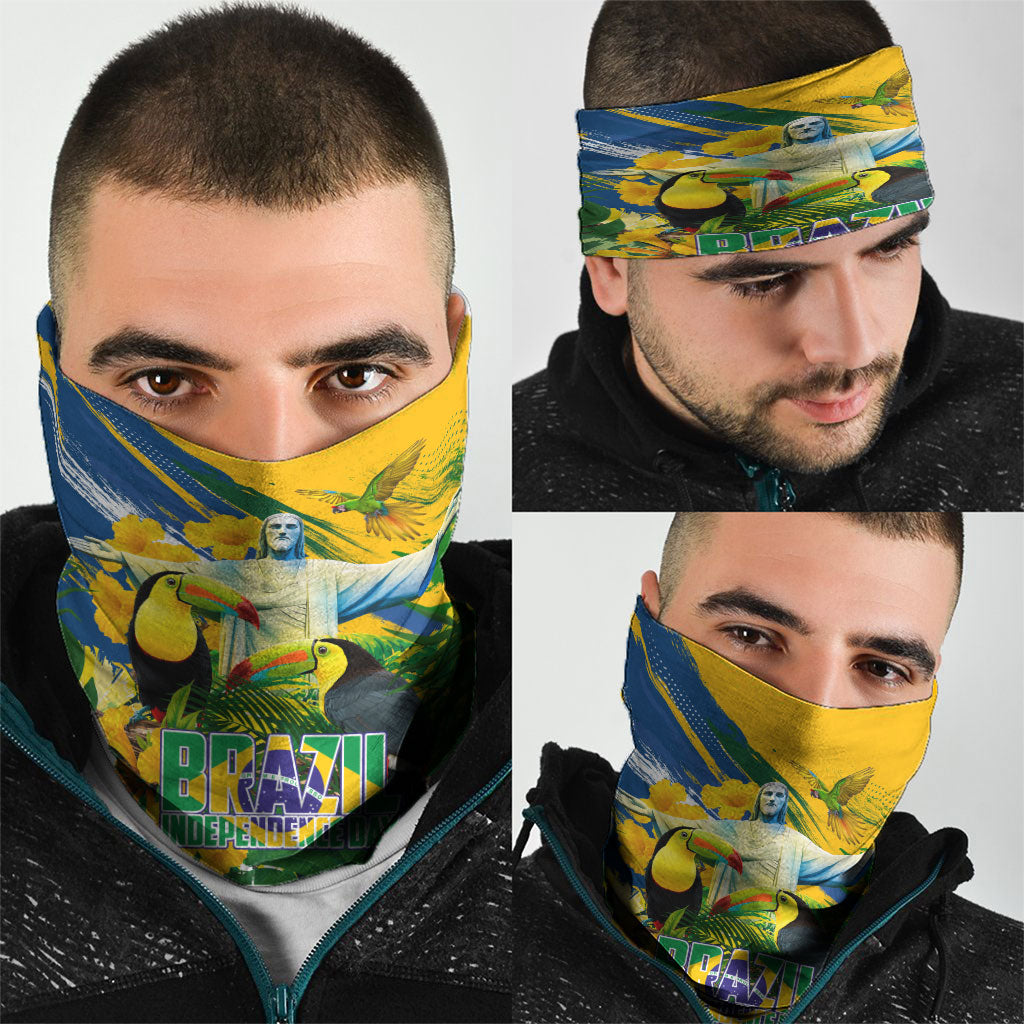 Brazil Independence Day Neck Gaiter One Nation One Heart - Tropical Toucan Macaw Christ Redeemer