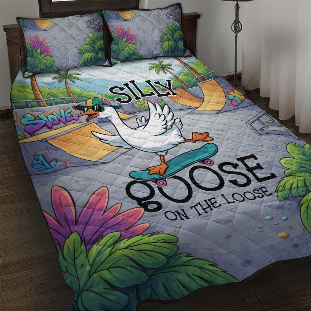 Funny Silly Goose on The Loose Quilt Bed Set with Skateboard and Palm Trees