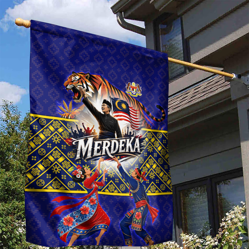 Malaysia Merdeka Independence Day Garden Flag Patriotic Flag Crescent Moon Star Cultural