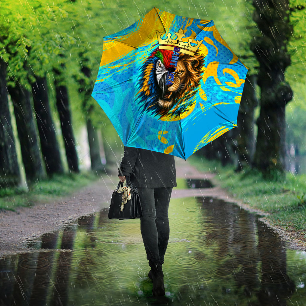 Saint Lucia Kings Cricket Umbrella Crowned Lion And Parrot Half Style