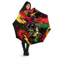 Skateboarder Spray Painter Umbrella Rasta Colors Graffiti Streetwear Pop Art Graphic