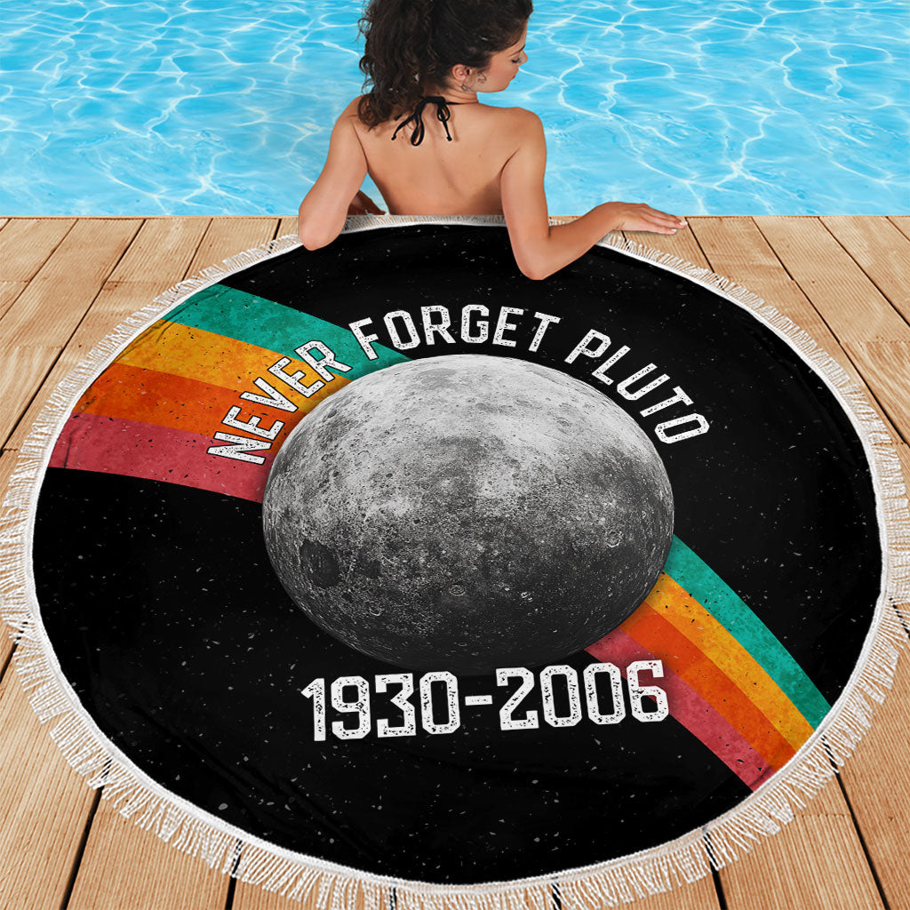 Never Forget Pluto 1930-2006 Beach Blanket Vintage Retro Rainbow Planet Outer Space Astronomy Graphic Art