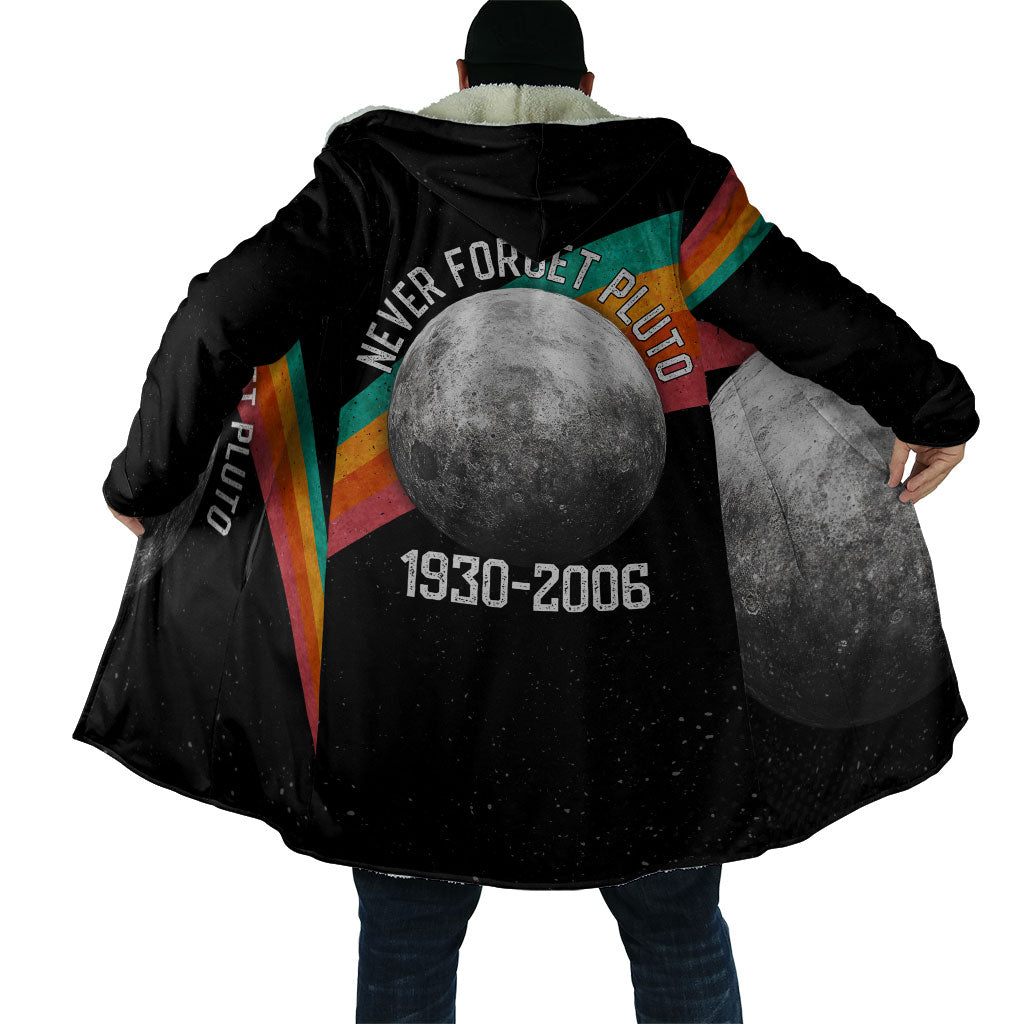 Never Forget Pluto 1930-2006 Cloak Vintage Retro Rainbow Planet Outer Space Astronomy Graphic Art
