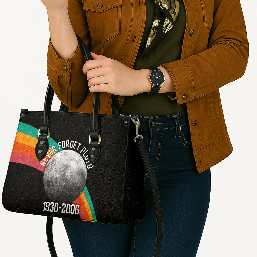 Never Forget Pluto 1930-2006 Leather Bag Vintage Retro Rainbow Planet Outer Space Astronomy Graphic Art