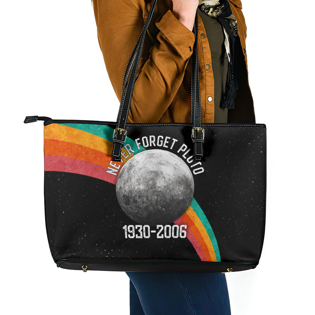 Never Forget Pluto 1930-2006 Leather Tote Bag Vintage Retro Rainbow Planet Outer Space Astronomy Graphic Art