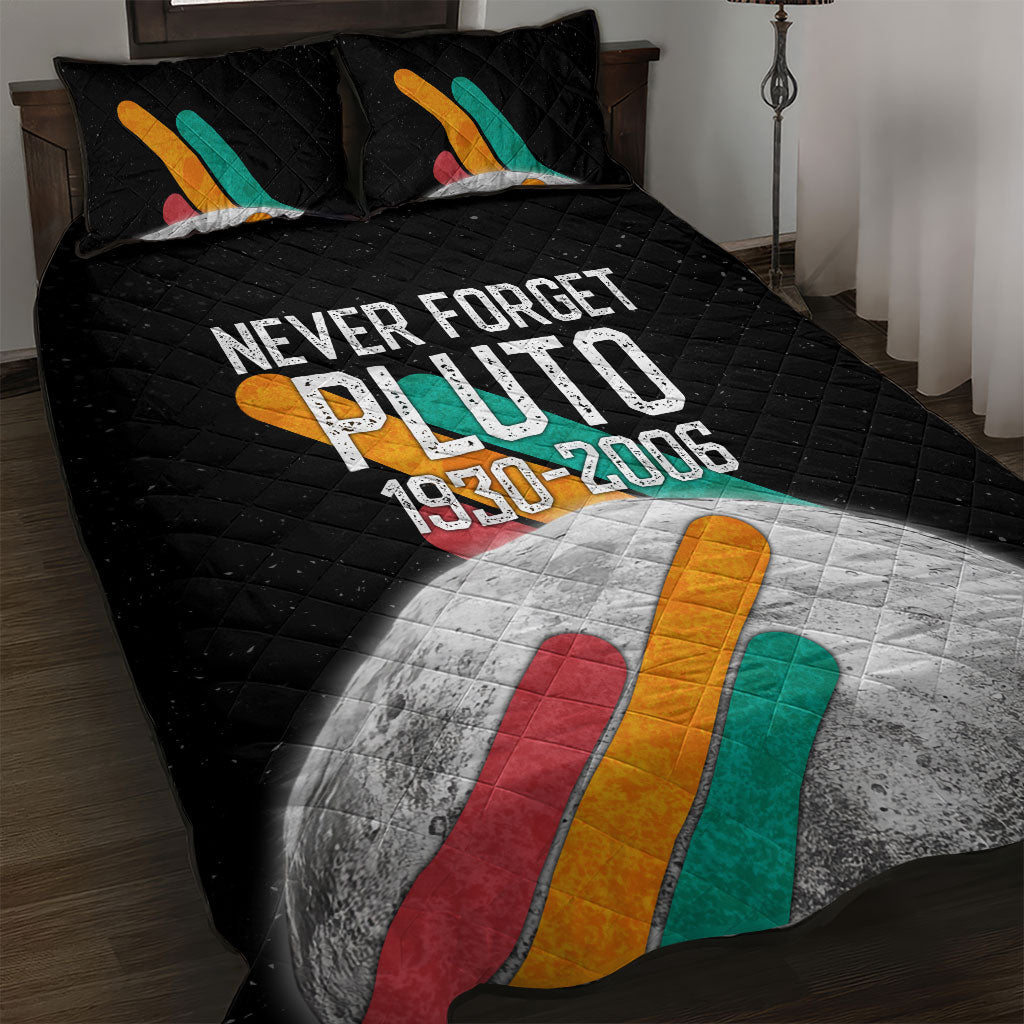Never Forget Pluto Quilt Bed Set Retro Space Astronomy Science
