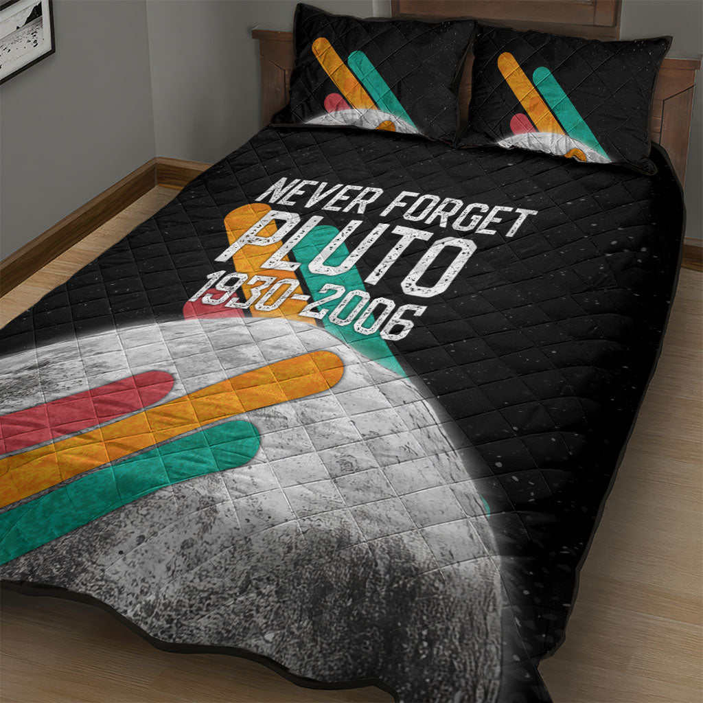 Never Forget Pluto Quilt Bed Set Retro Space Astronomy Science