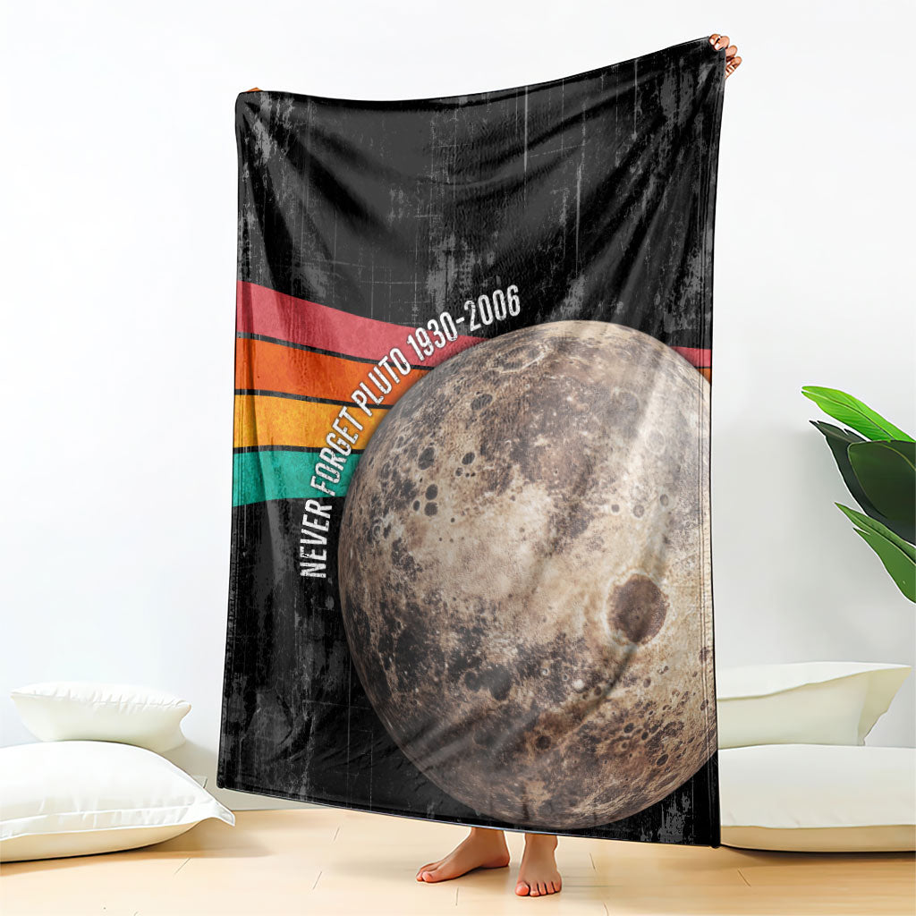 Never Forget Pluto Blanket Distressed Retro Space Astronomy Science