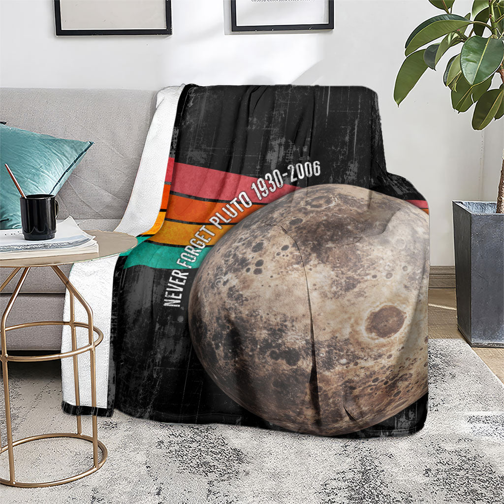 Never Forget Pluto Blanket Distressed Retro Space Astronomy Science