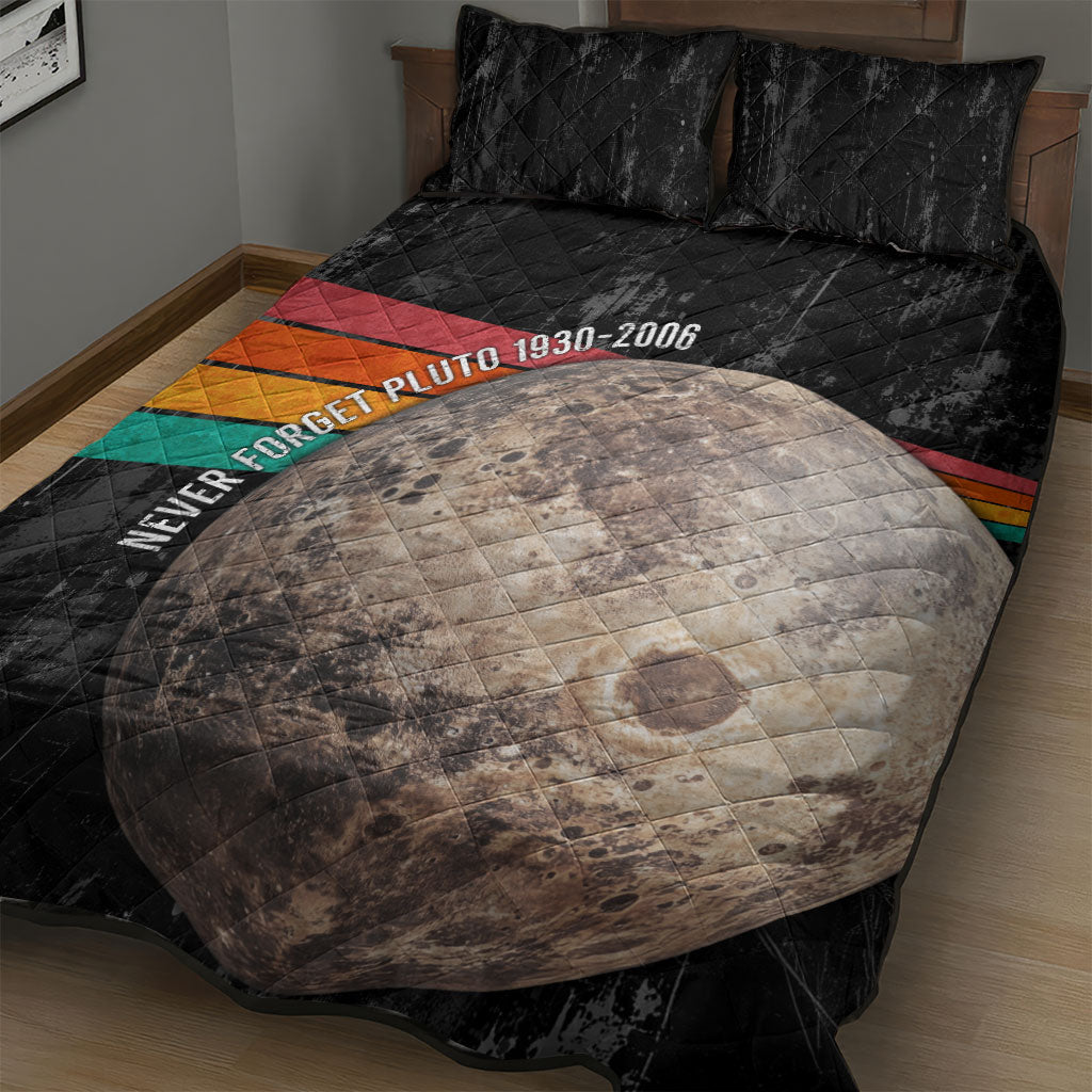 Never Forget Pluto Quilt Bed Set Distressed Retro Space Astronomy Science