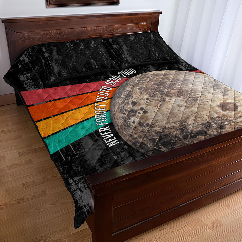 Never Forget Pluto Quilt Bed Set Distressed Retro Space Astronomy Science