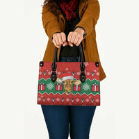 Lovely Giraffe Christmas Leather Bag Xmas Holiday Patterns - Wonder Print Shop