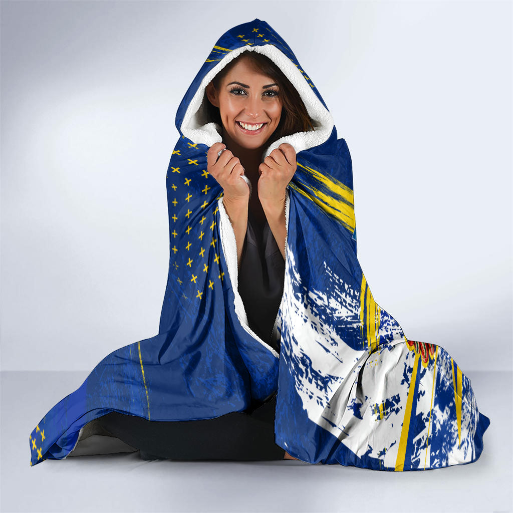 Personalized Sweden Dala Horse Soccer 2026 Hooded Blanket Grunge Swedish Flag Brush Strokes