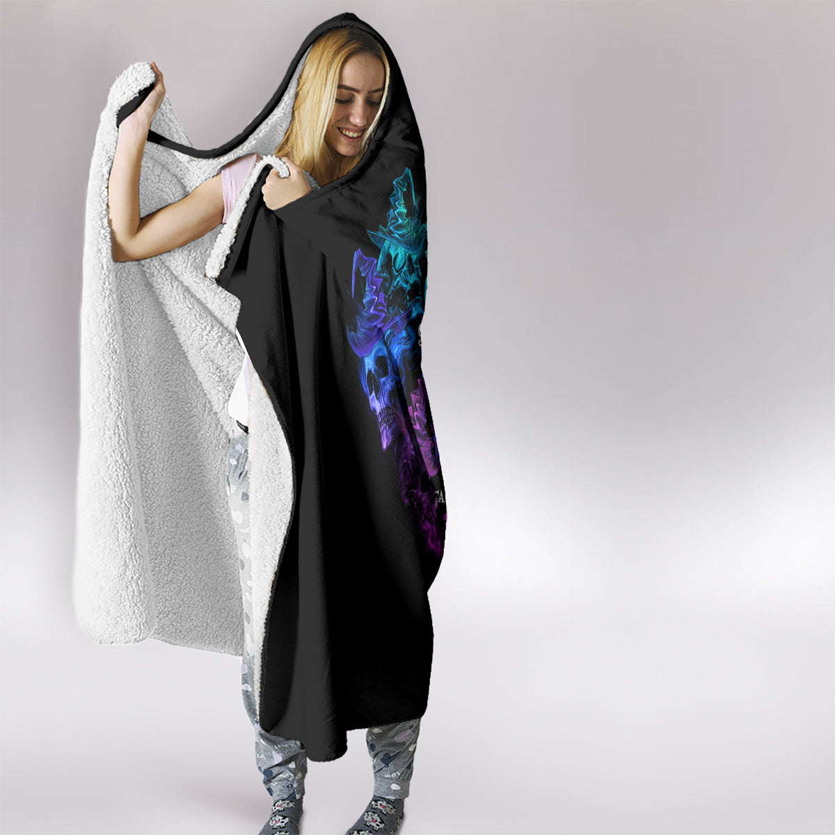 the-good-girl-in-me-got-tired-skull-witch-halloween-hooded-blanket