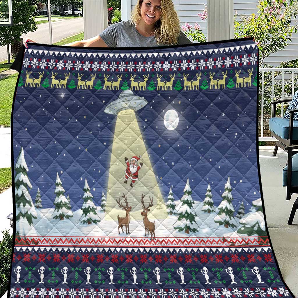 Christmas Alien Pattern with UFO Abduction of Santa Reindeer Snowy Forest Quilt Xmas Holiday Patterns - Wonder Print Shop