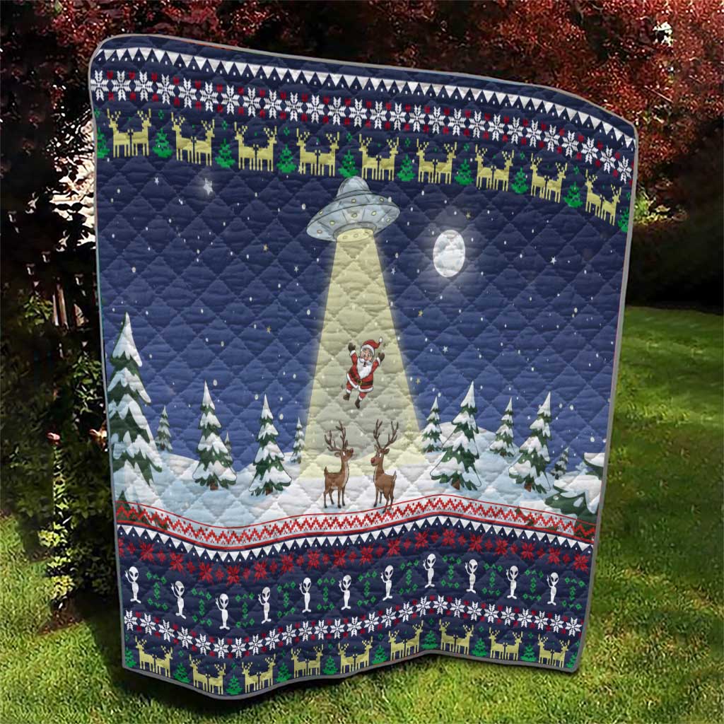 Christmas Alien Pattern with UFO Abduction of Santa Reindeer Snowy Forest Quilt Xmas Holiday Patterns - Wonder Print Shop