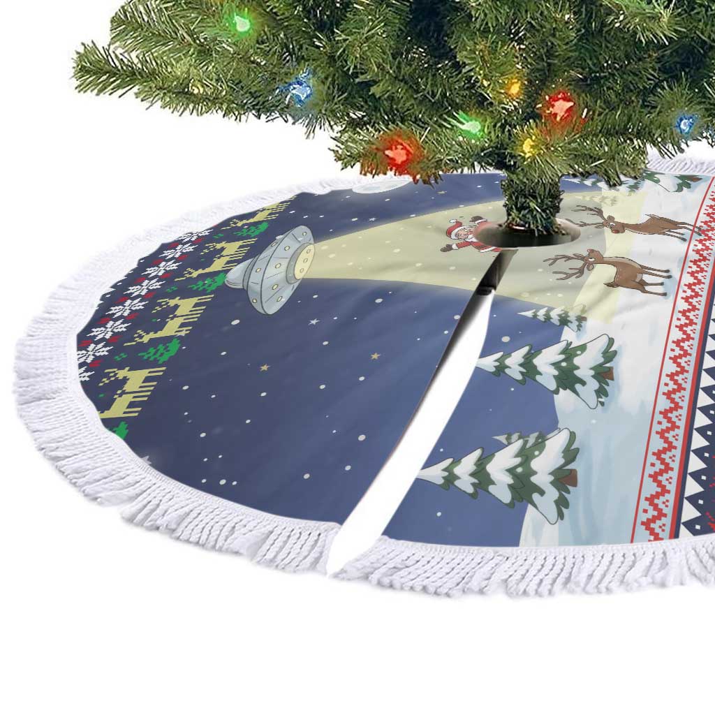 Christmas Alien Pattern with UFO Abduction of Santa Reindeer Snowy Forest Tree Skirt Xmas Holiday Patterns - Wonder Print Shop