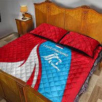 Luxembourg Quilt Bed Set with National Flag Colors and White Lion Crest Design