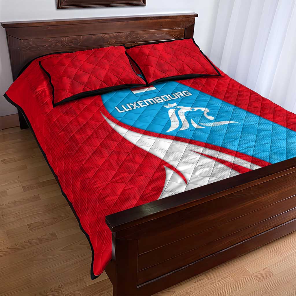 Luxembourg Quilt Bed Set with National Flag Colors and White Lion Crest Design