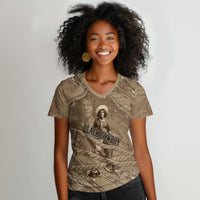 Black Cowboy Nat Love Women V-Neck T-Shirt Vintage Western Portrait Lasso
