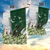Pakistan Independence Day Garden Flag Patriotic Soldier Heritage Landmarks And Jasmine