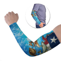 Texas Flag Fishing Arm Sleeves with Ocean Fish Graphic and Blue Water Background - Wonder Print Shop