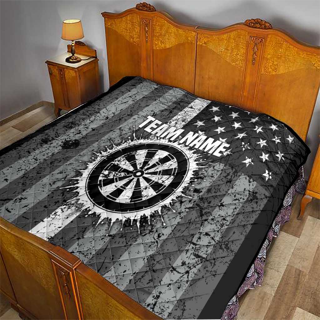 Grunge American Flag Darts Quilt with Dartboard Target and Black White Stars - Wonder Print Shop