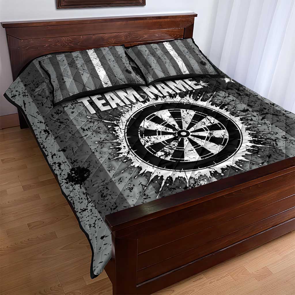 Grunge American Flag Darts Quilt Bed Set with Dartboard Target and Black White Stars - Wonder Print Shop