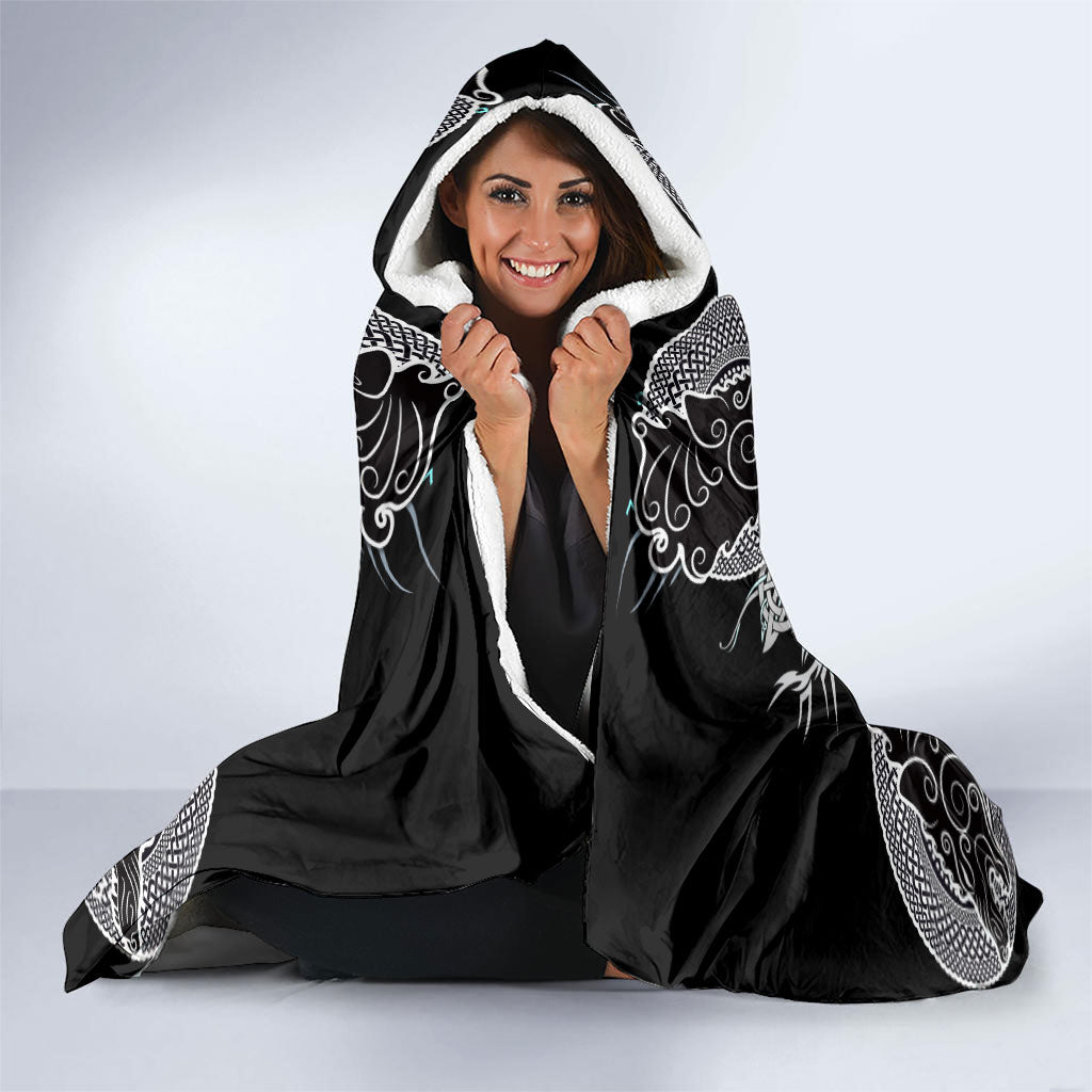 Viking Odin Ravens Wolves Vegvisir Hooded Blanket Nordic Knotwork Mythology Engraving Style