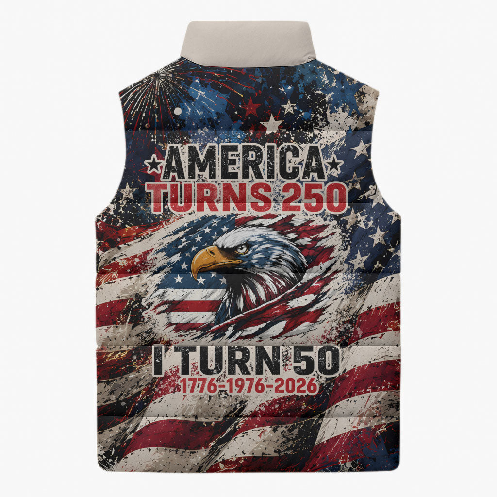 America Turns 250 Happy 50th Birthday Sleeveless Puffer Jacket Patriotic Eagle US Flag Distressed Splatter