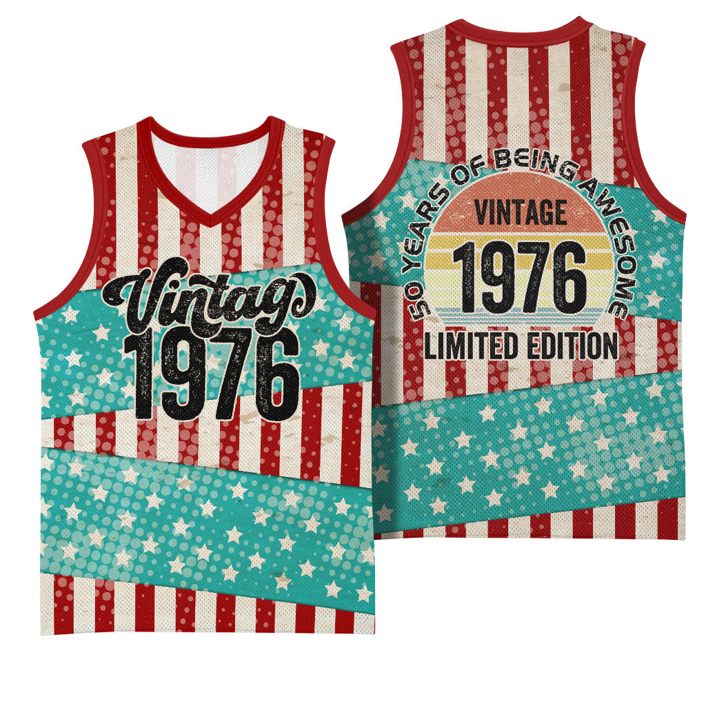 America Vintage 1976 50th Birthday Basketball Jersey Retro Sunset Patriotic