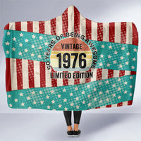 America Vintage 1976 50th Birthday Hooded Blanket Retro Sunset Patriotic