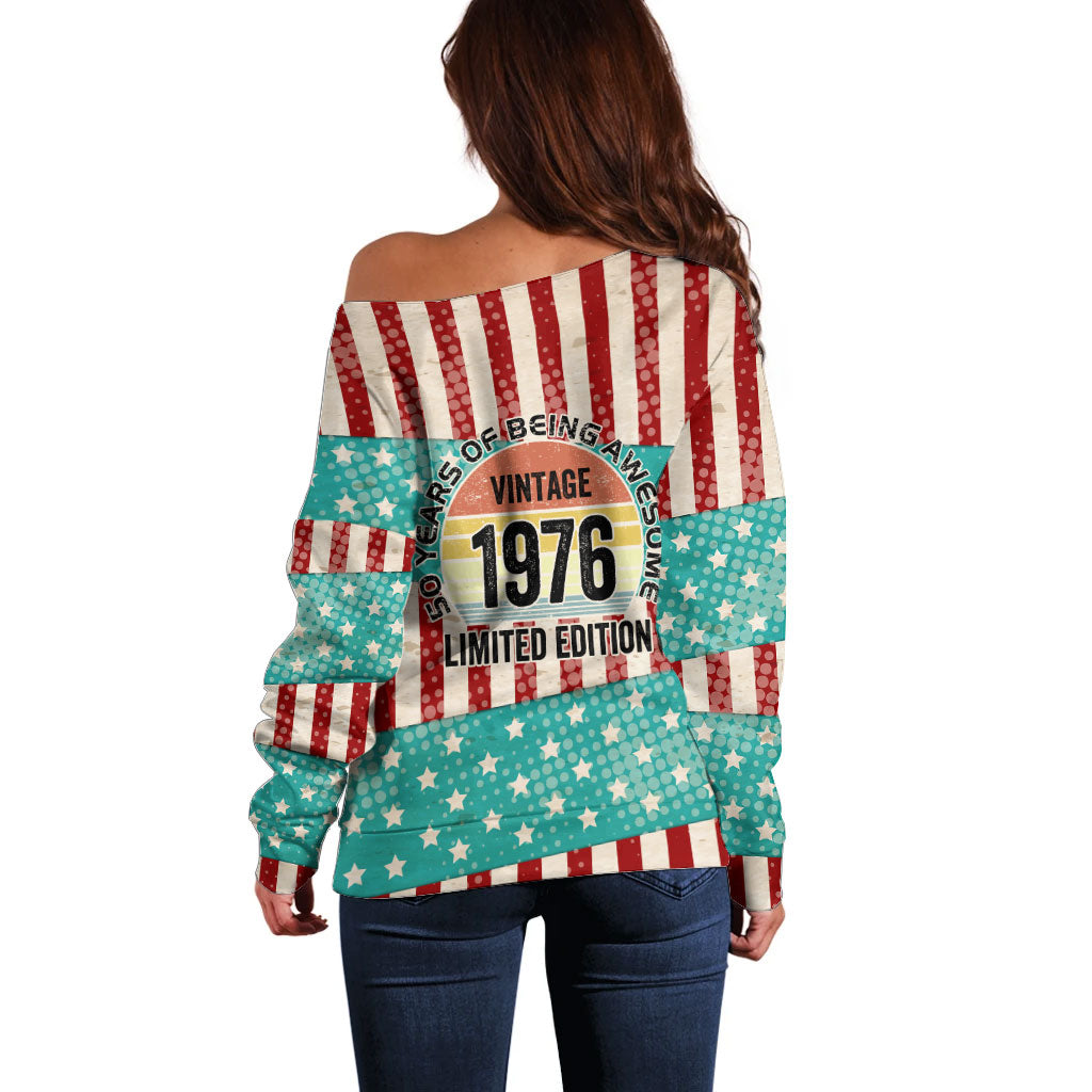America Vintage 1976 50th Birthday Off Shoulder Sweater Retro Sunset Patriotic
