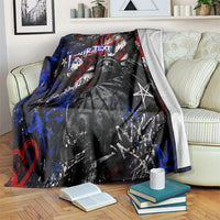 Personalized America New York Statue Of Liberty Blanket Dark Grunge American Flag Graffiti Street Art