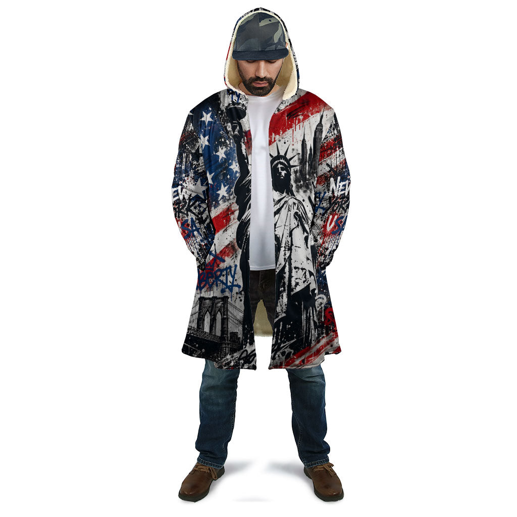 Personalized New York Statue Of Liberty Cloak Grunge Street Art NYC Skyline American Pride