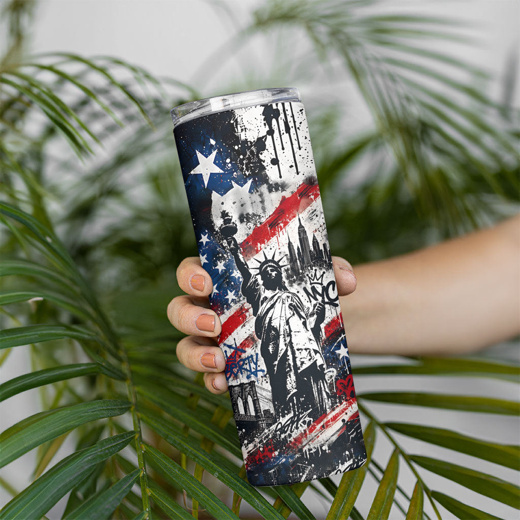 Personalized New York Statue Of Liberty Skinny Tumbler Grunge Street Art NYC Skyline American Pride