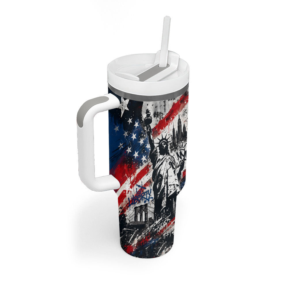 Personalized New York Statue Of Liberty Tumbler With Handle Grunge Street Art NYC Skyline American Pride
